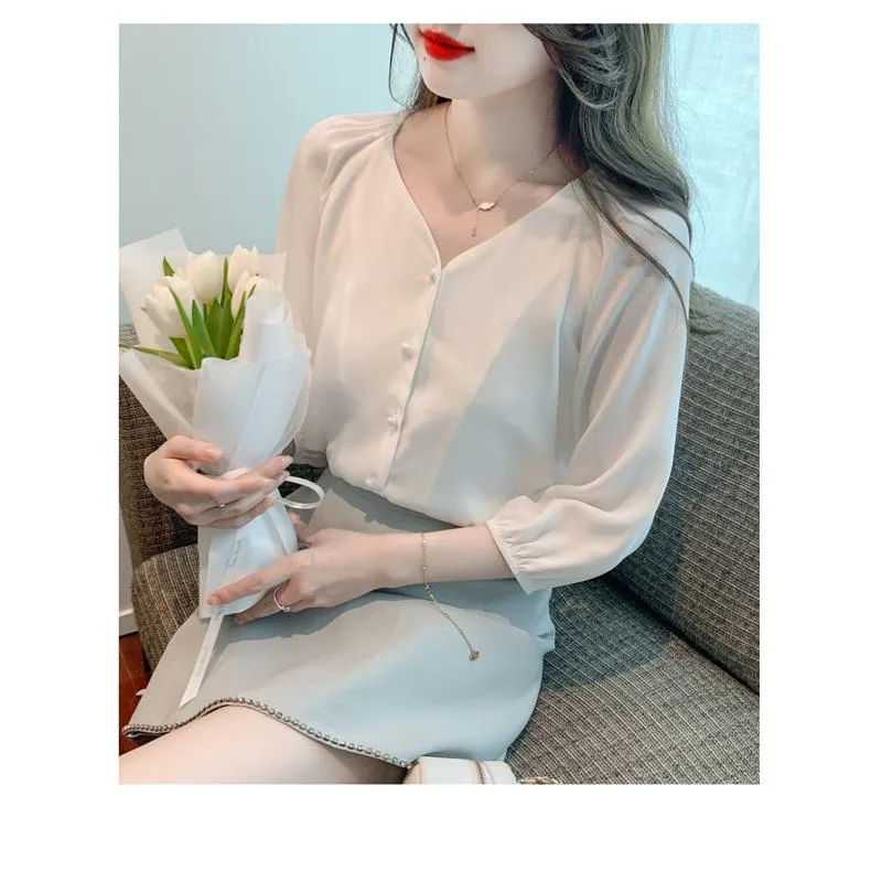 Slimming Simplicity V-Neck Gentle Chiffon Blouse